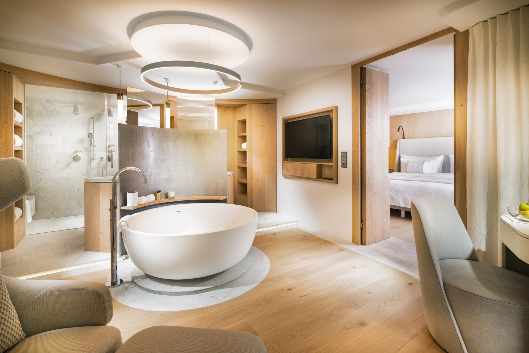 2 – Bathroom Spa Suite