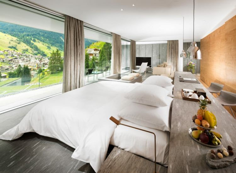 4.Penthouse Suite
