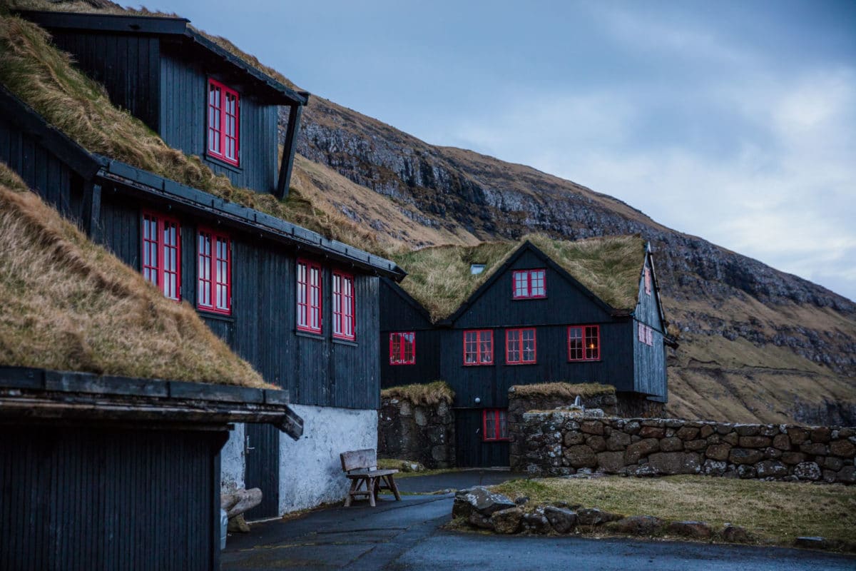 Forelsket-i-Færøerne - anhede-faroe-islands-kirkjubour-2.jpg