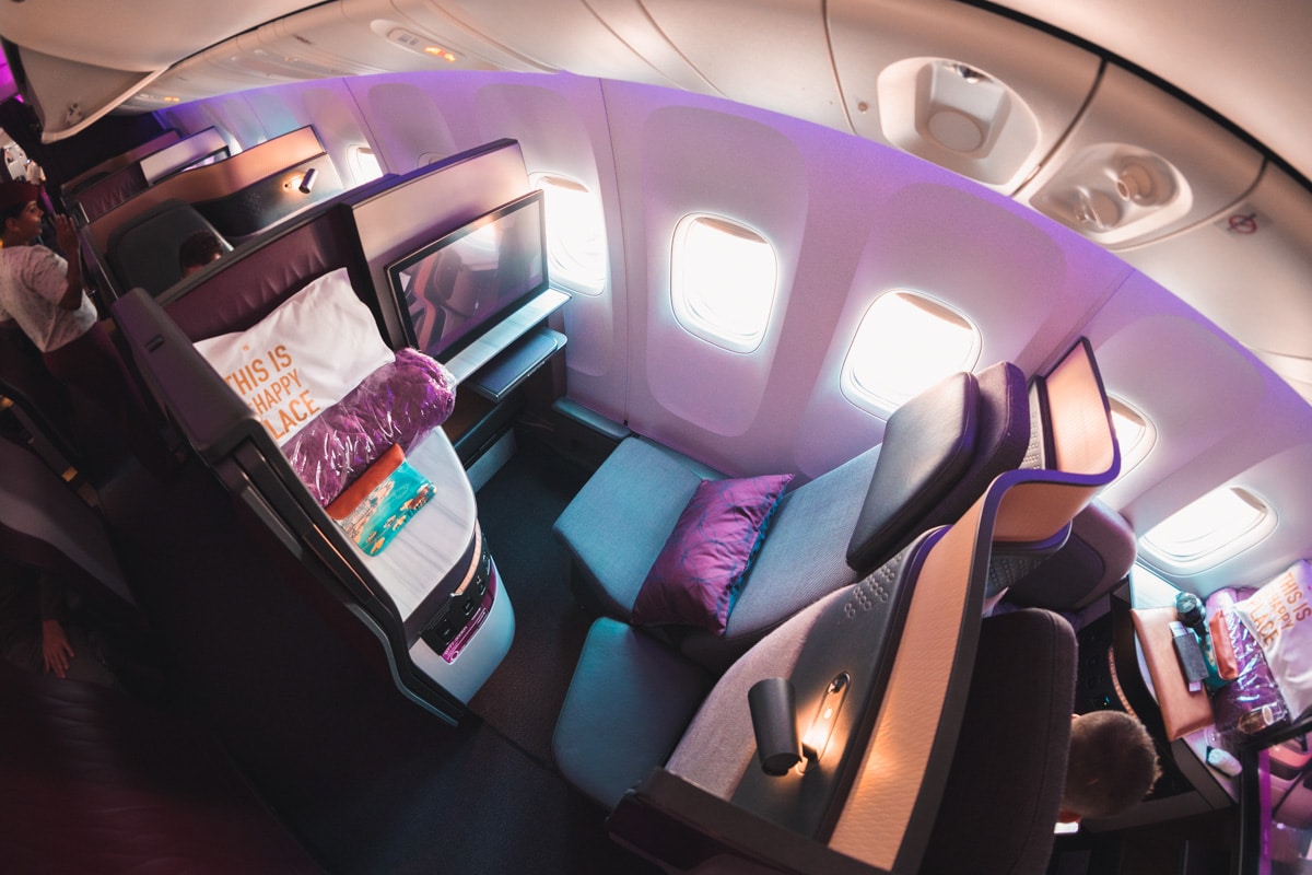 Qatar-Airways-Qsuite-business-class - 13-Qatar-Airways-Boeing-777-Qsuite-Business-Class.jpg
