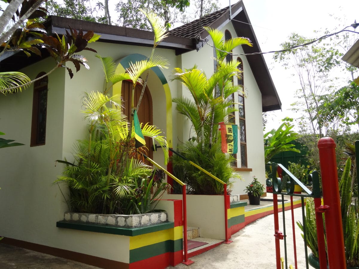 Rohan-Marley-guld-ø-Jamiaca - Bob-Marley-Mausoleum2.jpg