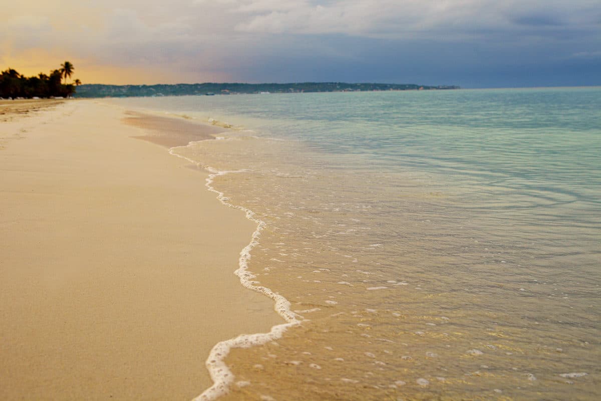 Rohan-Marley-guld-ø-Jamiaca - Jamaica-strand.jpg